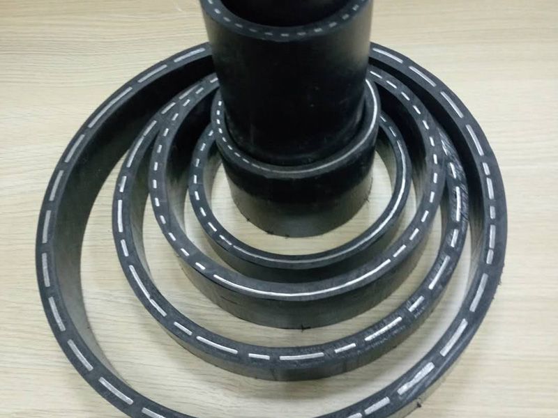 煤礦專(zhuān)用孔網(wǎng)鋼帶聚乙烯雙抗復(fù)合管